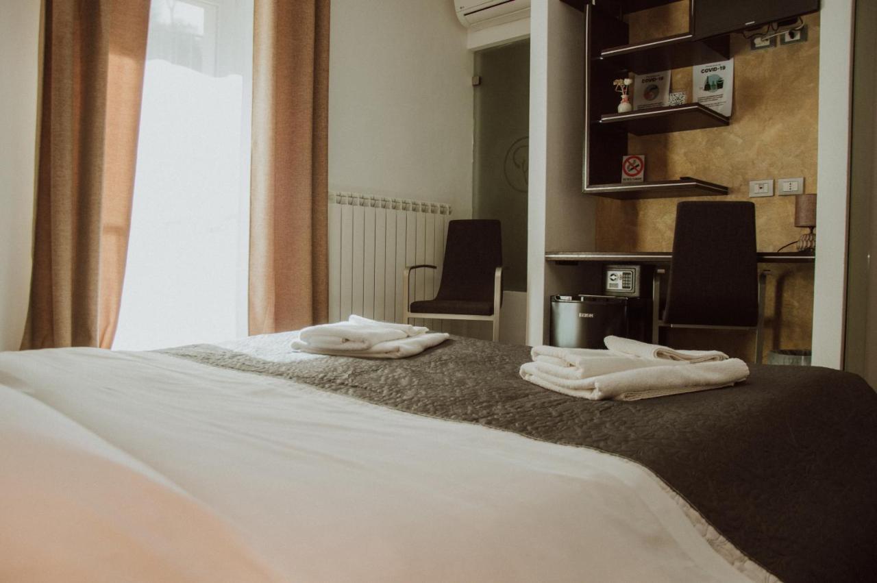 A Casa Di Grazia Acomodação com café da manhã Ragusa Exterior foto