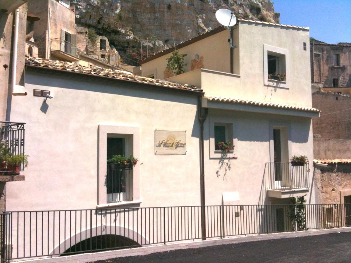 A Casa Di Grazia Acomodação com café da manhã Ragusa Exterior foto