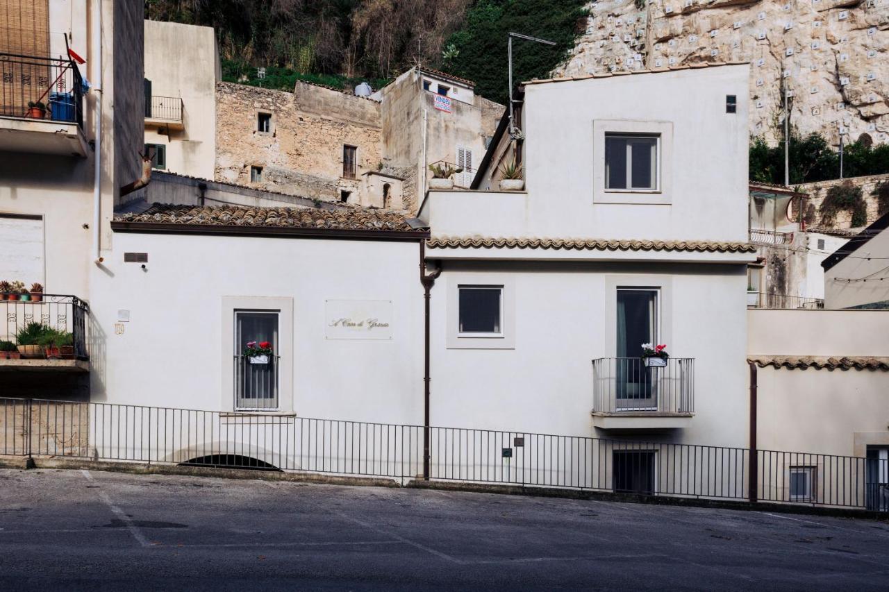 A Casa Di Grazia Acomodação com café da manhã Ragusa Exterior foto