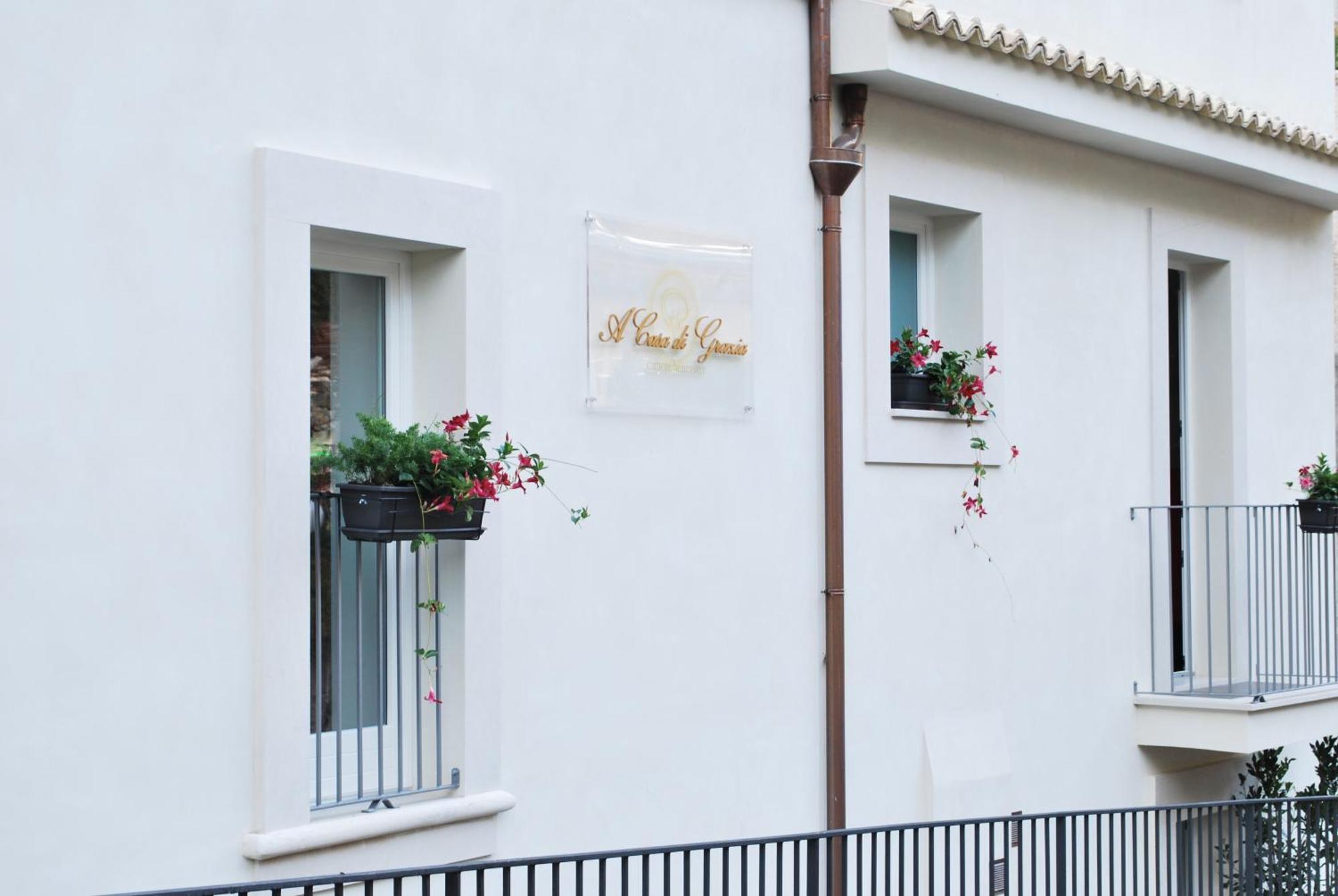 A Casa Di Grazia Acomodação com café da manhã Ragusa Exterior foto