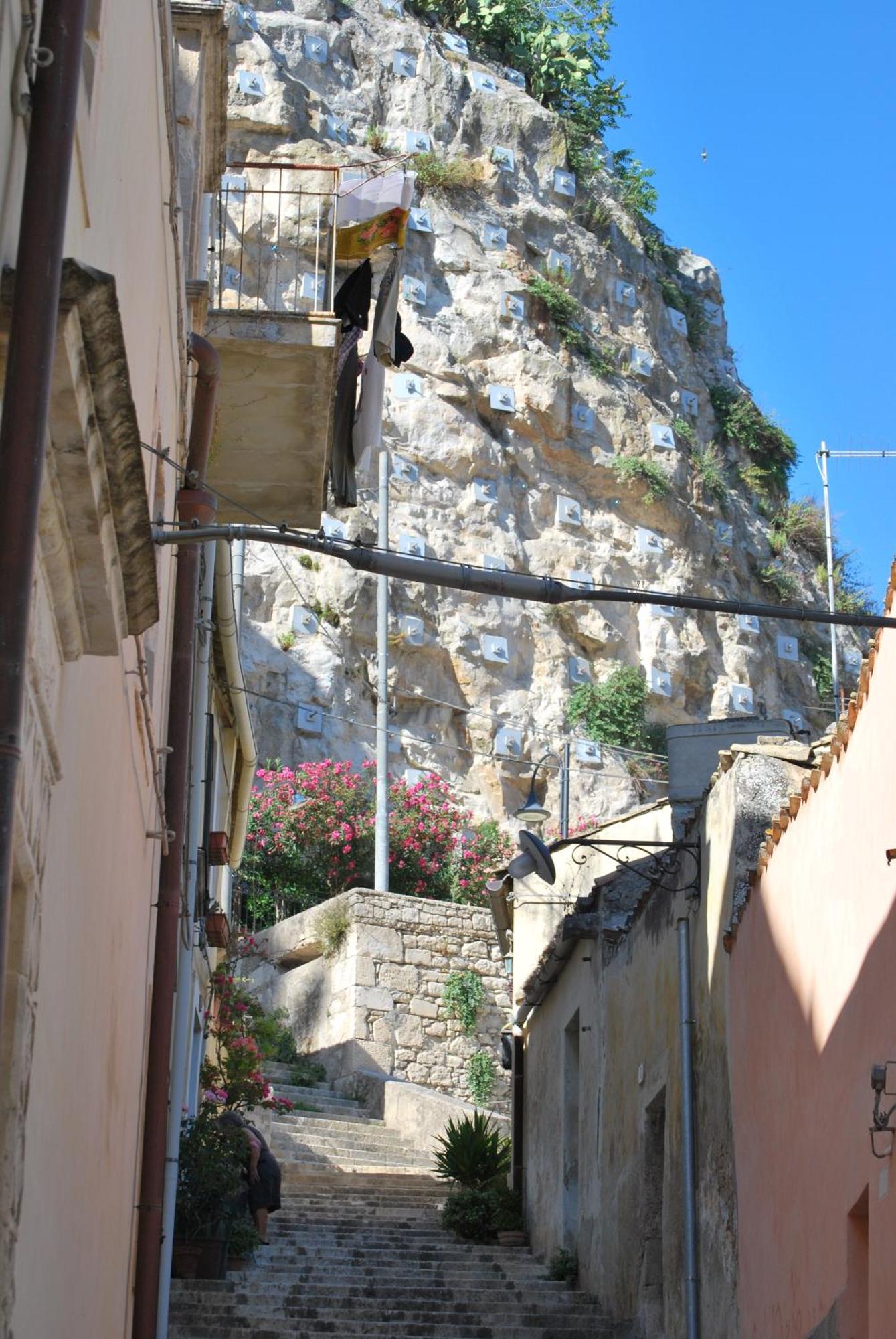 A Casa Di Grazia Acomodação com café da manhã Ragusa Exterior foto